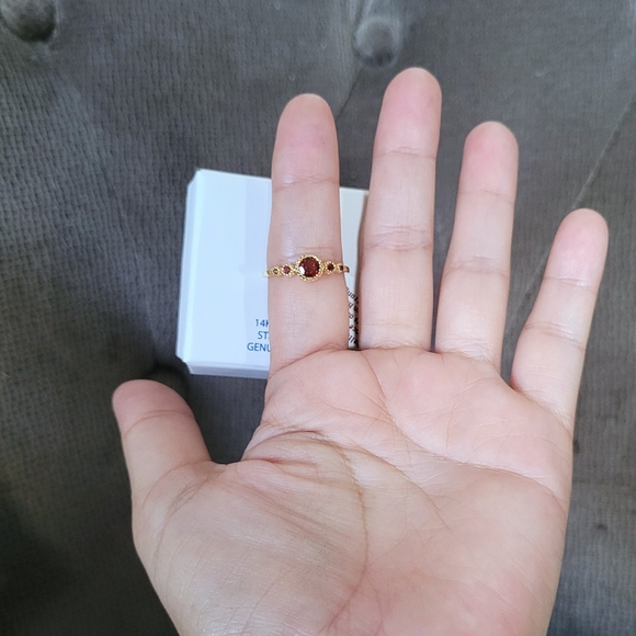 Shivam Garnet❤️ Ring💍 - NIB - Picture 4 of 16